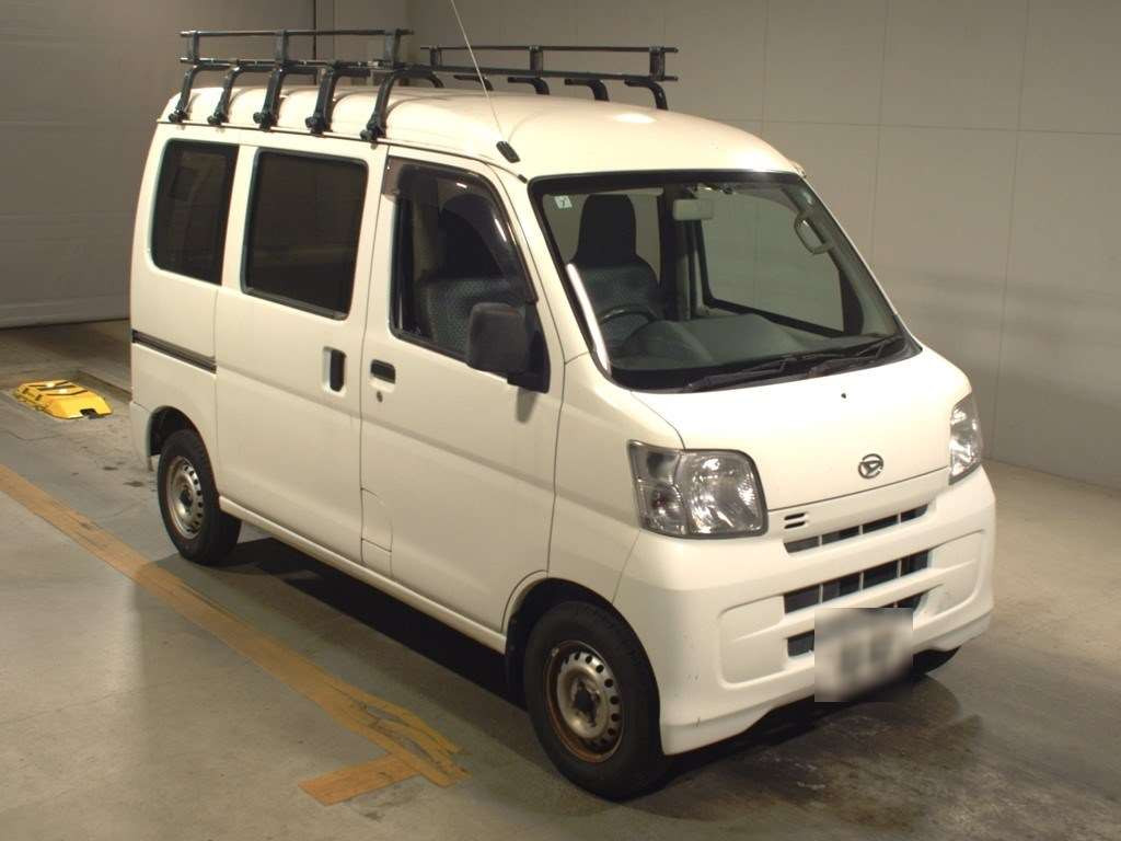 2016 Daihatsu Hijet Cargo S321V[2]