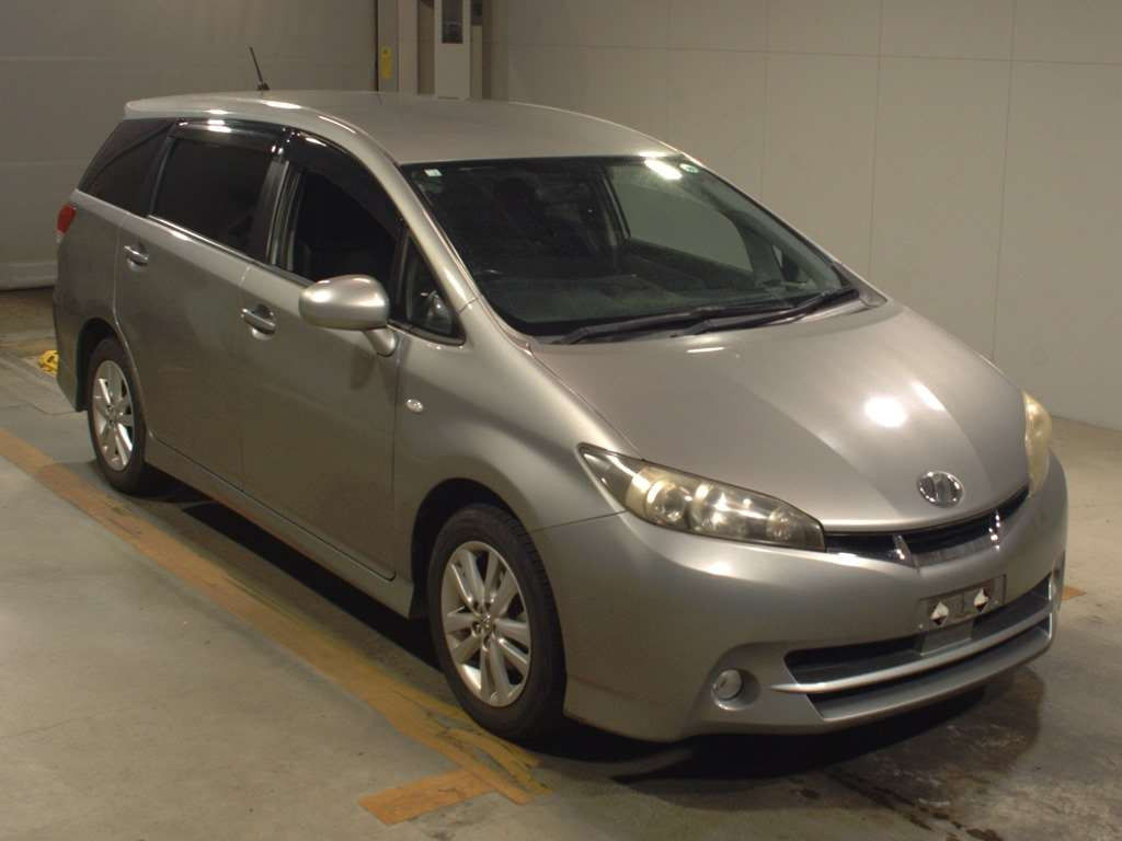 2010 Toyota Wish ZGE20W[2]