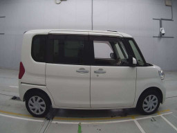 2014 Daihatsu Tanto