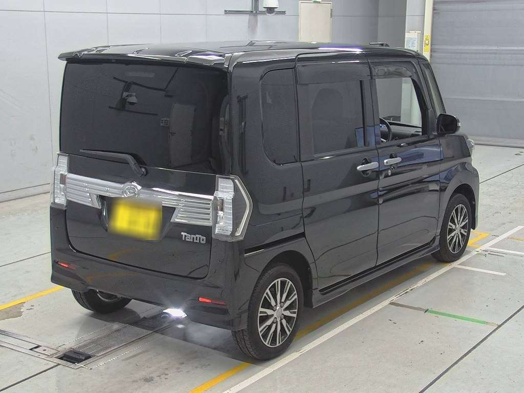 2017 Daihatsu Tanto LA600S[1]