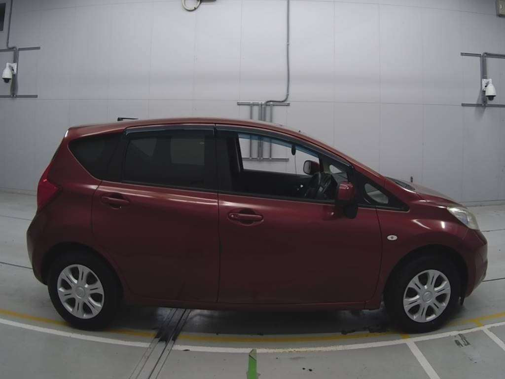 2014 Nissan Note E12[2]