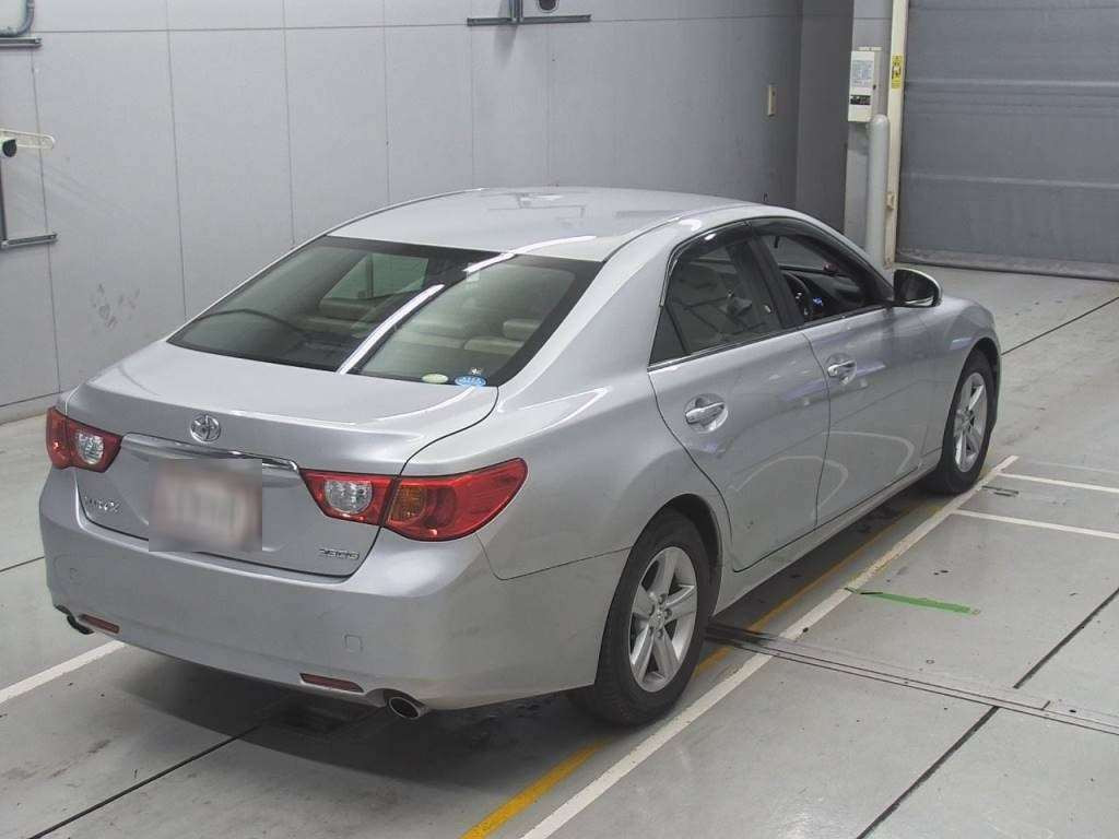 2010 Toyota Mark X GRX130[1]