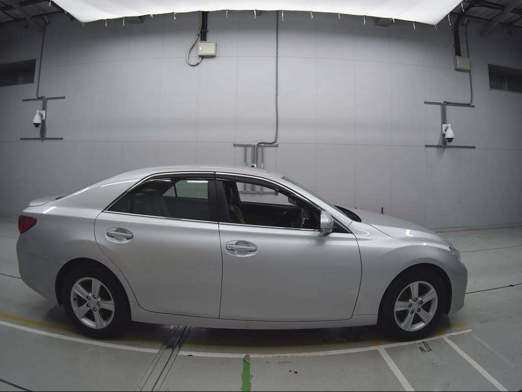 2010 Toyota Mark X GRX130[2]