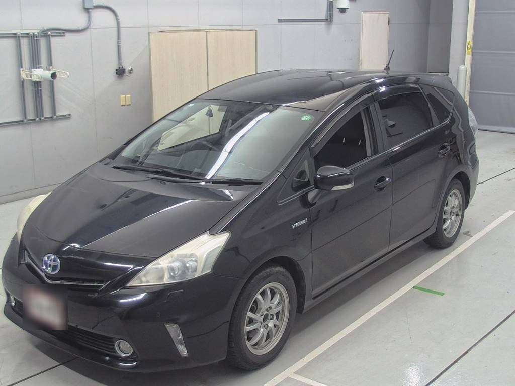 2013 Toyota Prius alpha ZVW40W[0]