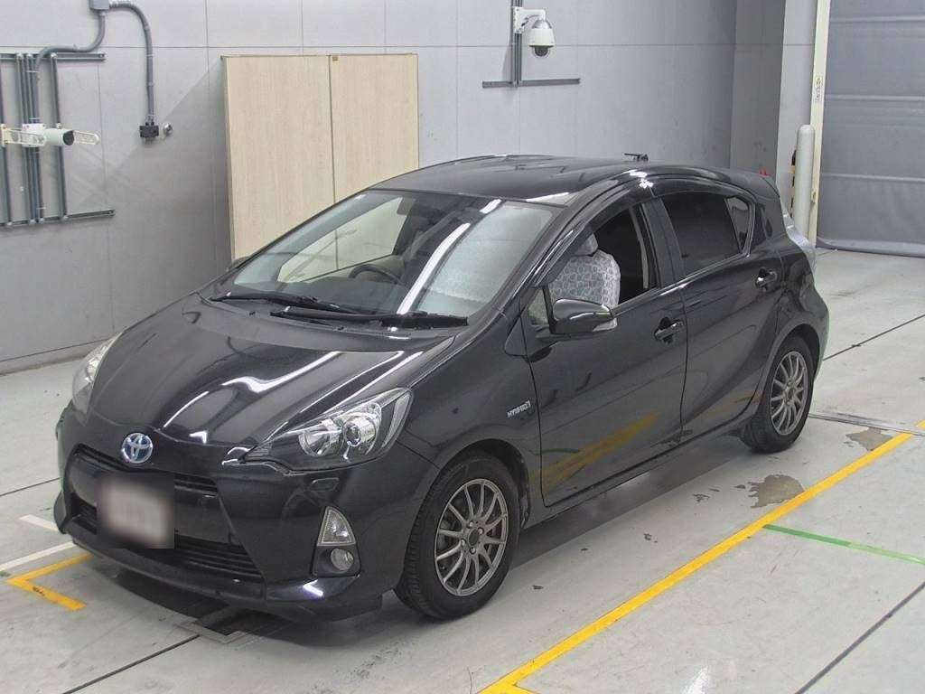 2013 Toyota Aqua NHP10[0]