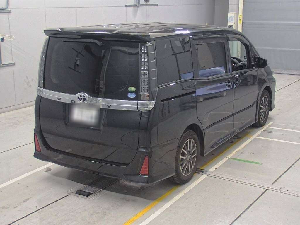 2014 Toyota Voxy ZRR80W[1]