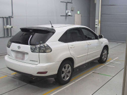 2003 Toyota Harrier