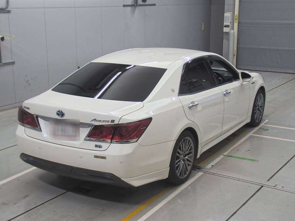 2014 Toyota Crown Hybrid AWS210[1]