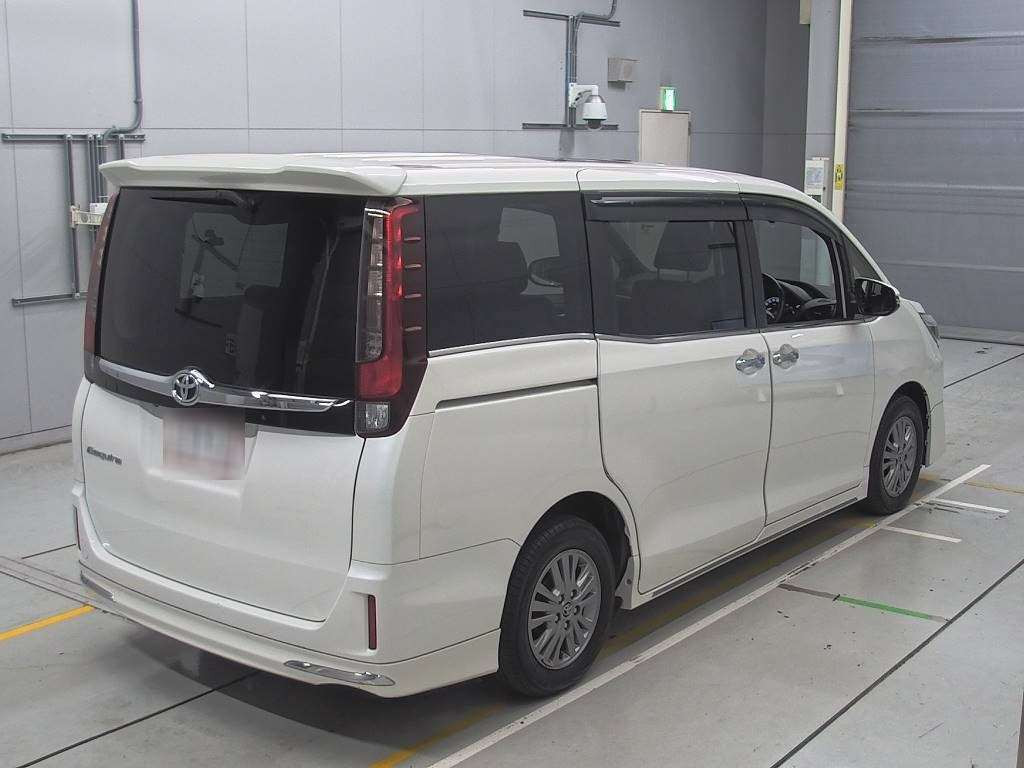 2014 Toyota Esquire ZRR80G[1]