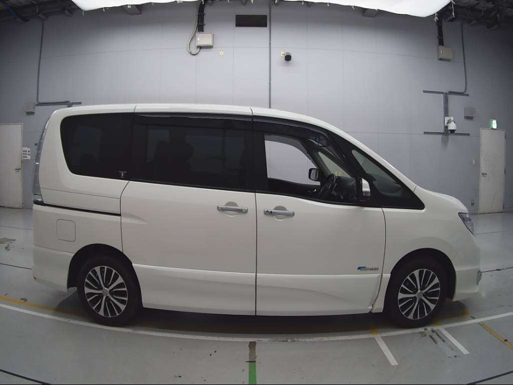 2016 Nissan Serena HFC26[2]