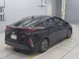 2019 Toyota Prius PHV