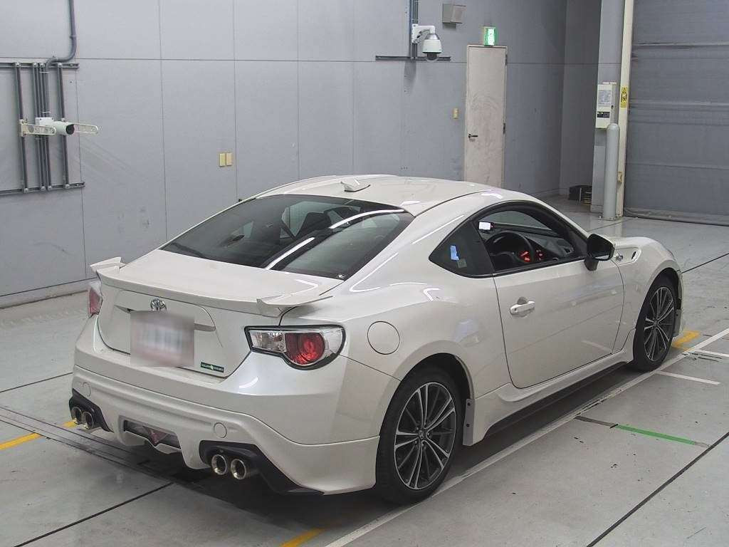 2013 Toyota 86 ZN6[1]