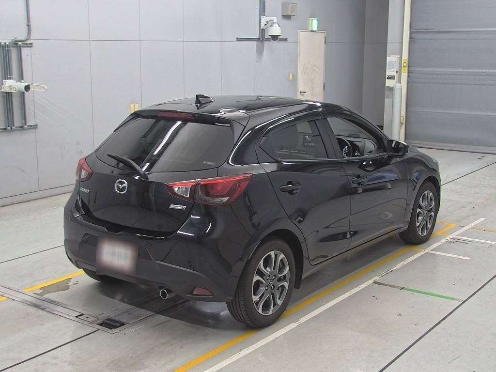 2017 Mazda Demio DJ5FS[1]