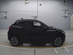 2017 Mazda Demio