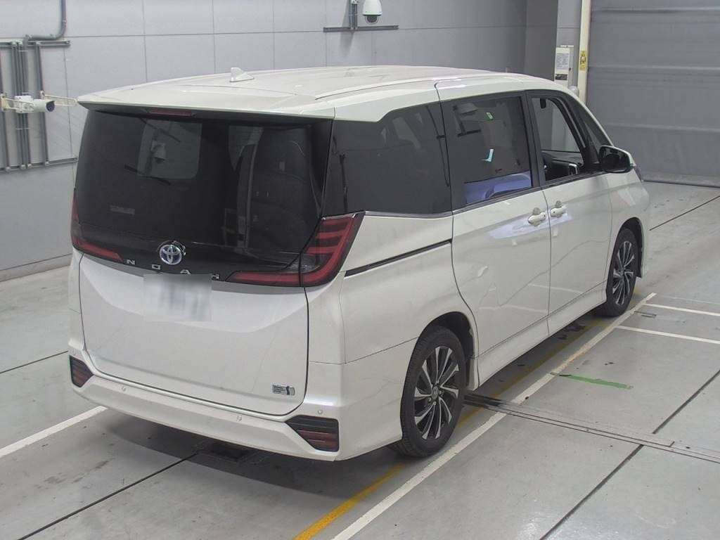 2023 Toyota Noah ZWR90W[1]