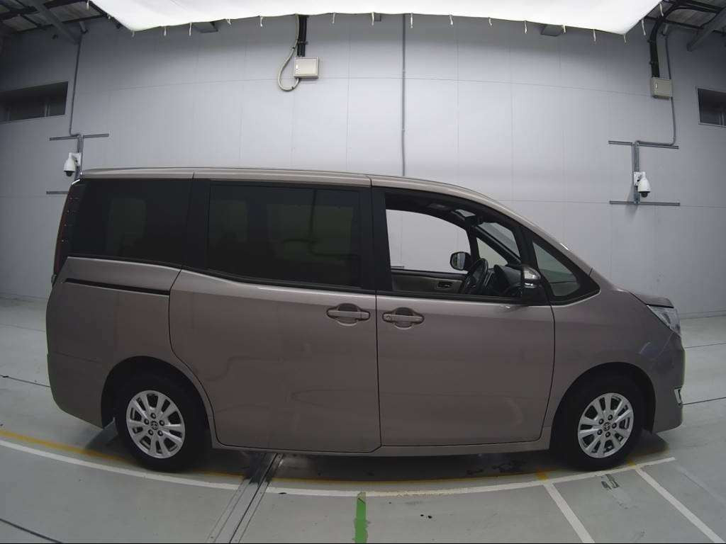 2021 Toyota Noah ZRR80G[2]