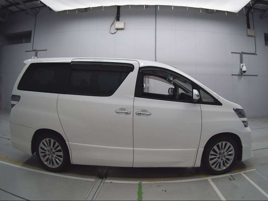 2014 Toyota Vellfire GGH20W[2]