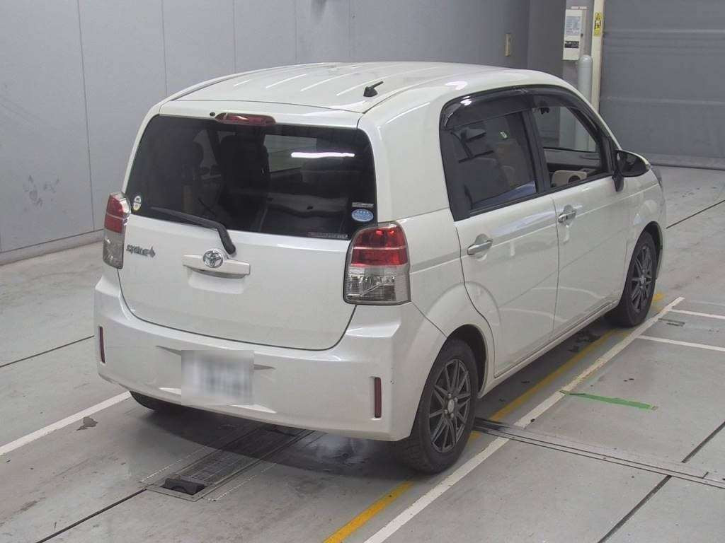 2014 Toyota Spade NCP141[1]