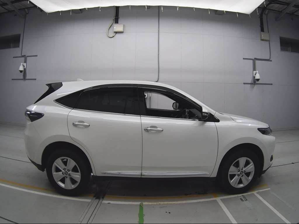 2014 Toyota Harrier ZSU65W[2]