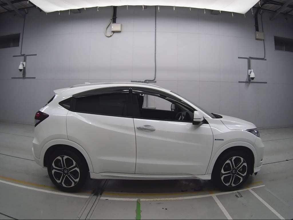 2018 Honda VEZEL RU3[2]