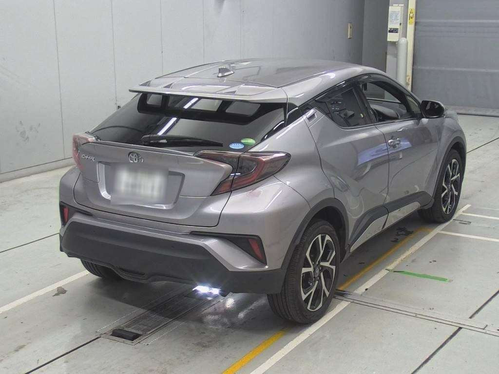 2017 Toyota C-HR NGX50[1]