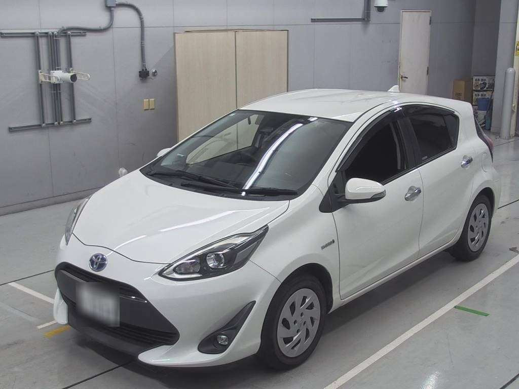 2018 Toyota Aqua NHP10[0]