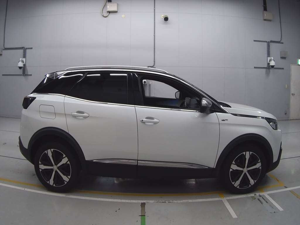 2017 Peugeot 3008 P84AH01[2]