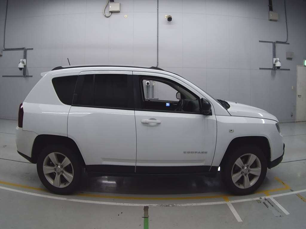 2016 Jeep Compass MK4924[2]