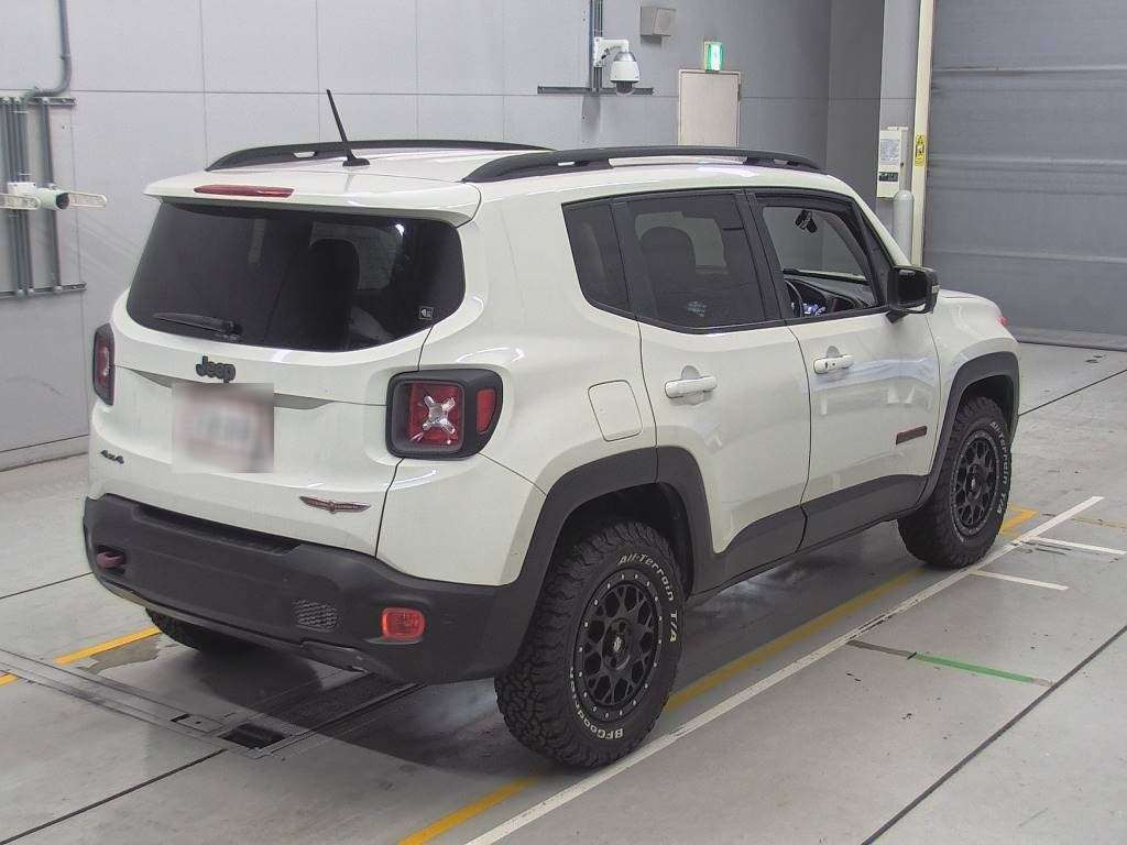 2017 Jeep Renegade BU24[1]