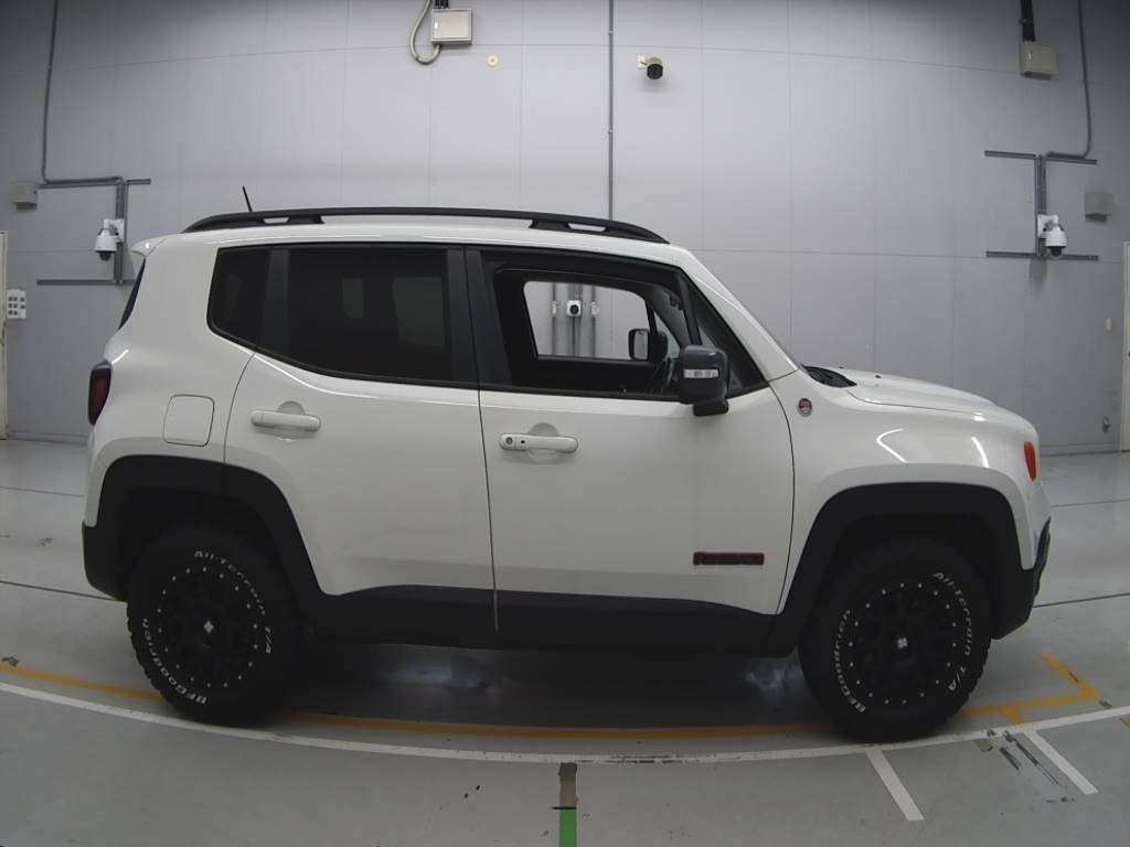 2017 Jeep Renegade BU24[2]