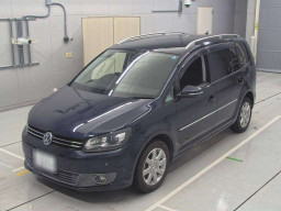 2011 Volkswagen Golf Touran