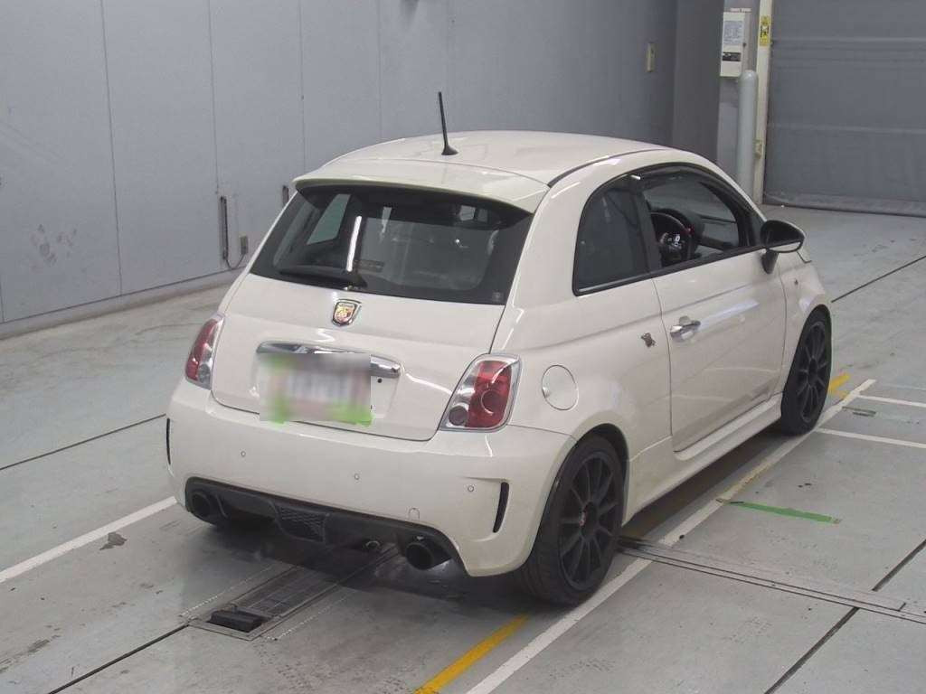 2016 Abarth Abarth 500 312142[1]