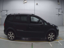 2013 Volkswagen Golf Touran