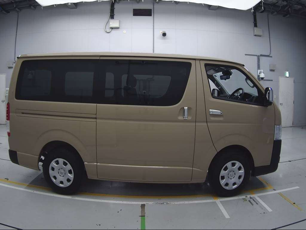 2024 Toyota Hiace Van GDH201V[2]