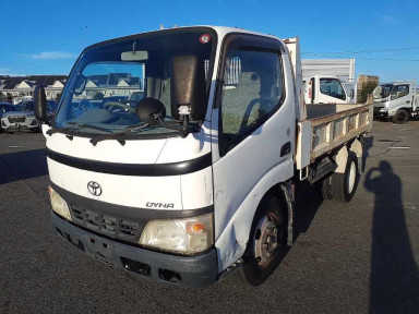 2005 Toyota Dyna Truck