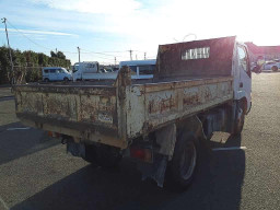 2005 Toyota Dyna Truck