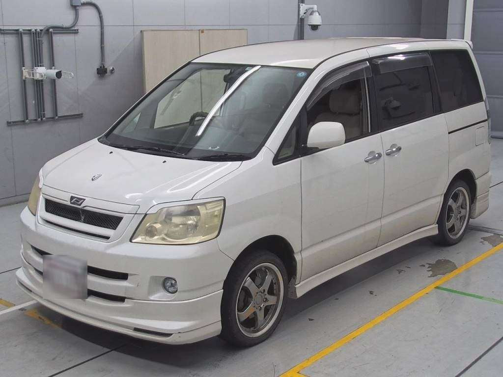 2003 Toyota Noah AZR60G[0]