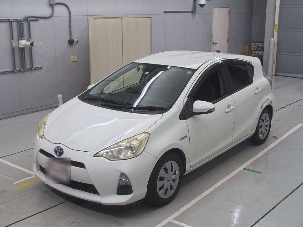 2012 Toyota Aqua NHP10[0]