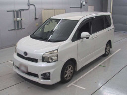 2012 Toyota Voxy