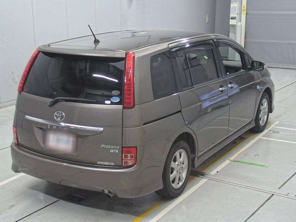 2010 Toyota Isis ZGM10W[1]