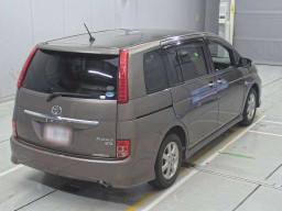 2010 Toyota Isis