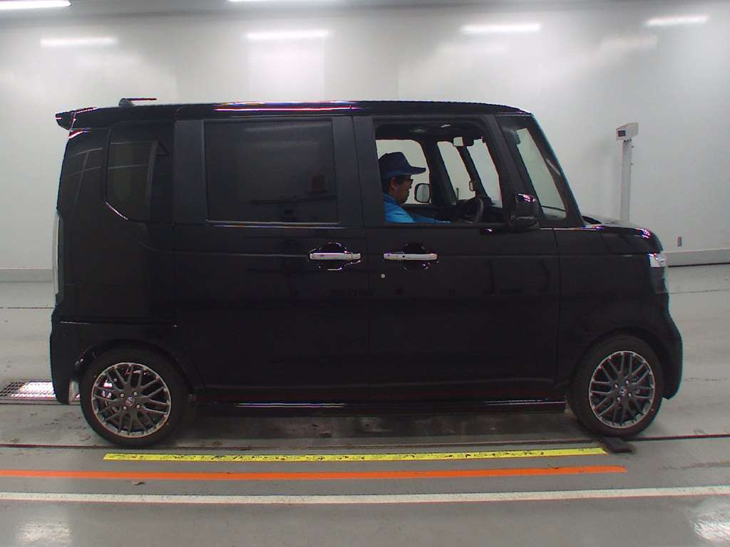 2024 Honda N-BOX CUSTOM JF5[2]