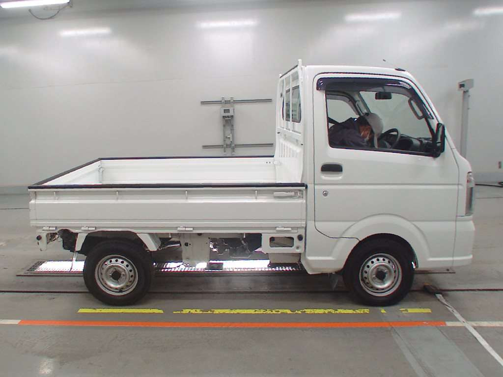 2018 Mitsubishi Minicab Truck DS16T[2]