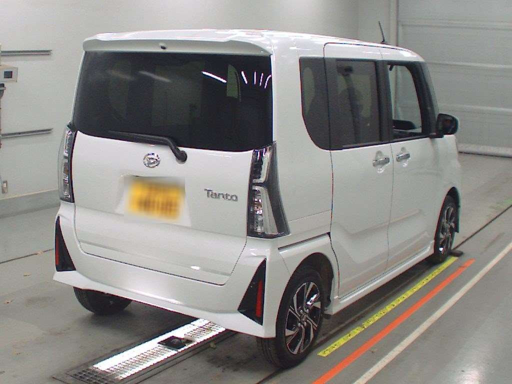 2024 Daihatsu Tanto Custom LA650S[1]