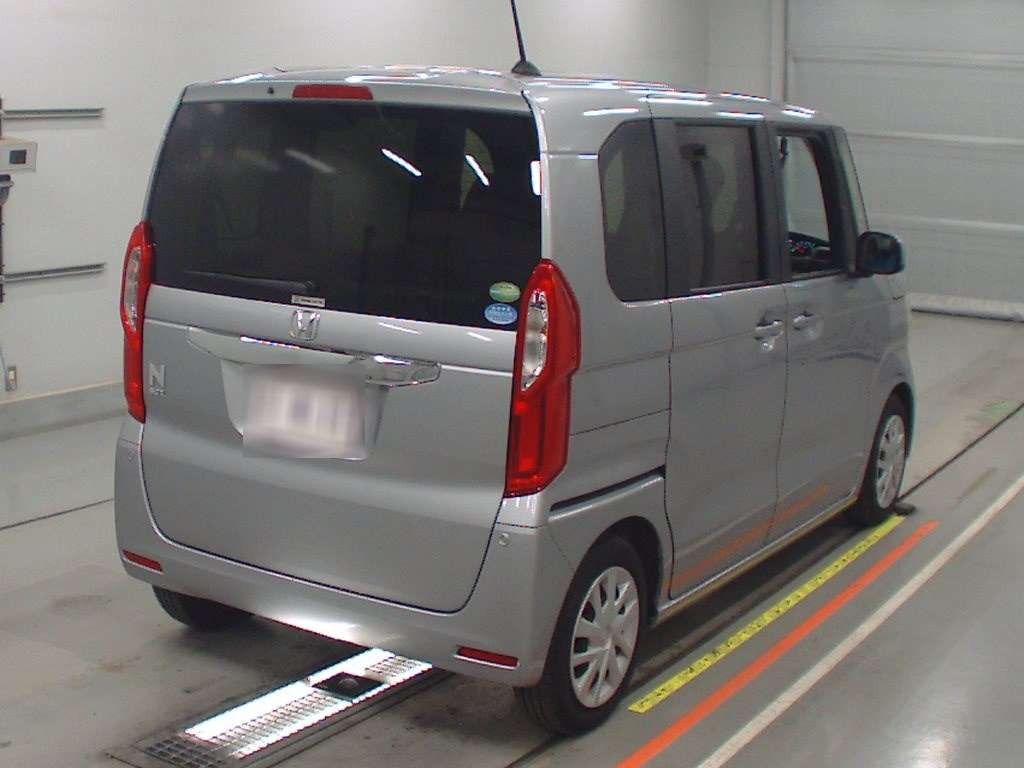 2017 Honda N-BOX JF3[1]