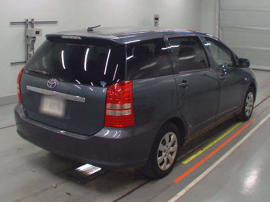 2003 Toyota Wish ZNE10G[1]