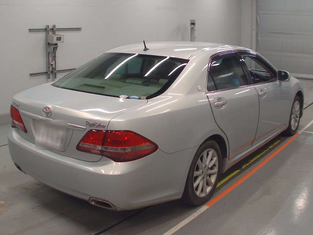 2008 Toyota Crown GRS202[1]