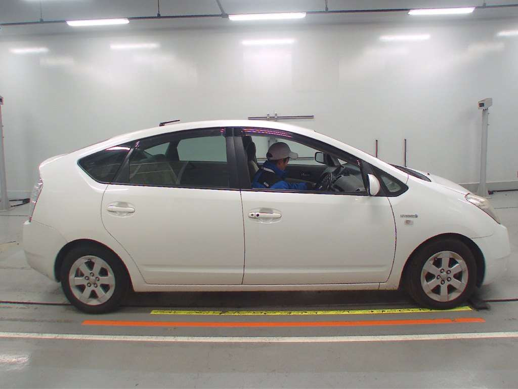 2008 Toyota Prius NHW20[2]