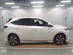 2017 Toyota Harrier