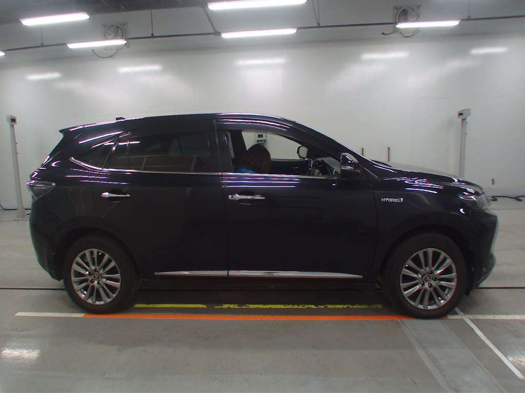 2014 Toyota Harrier Hybrid AVU65W[2]